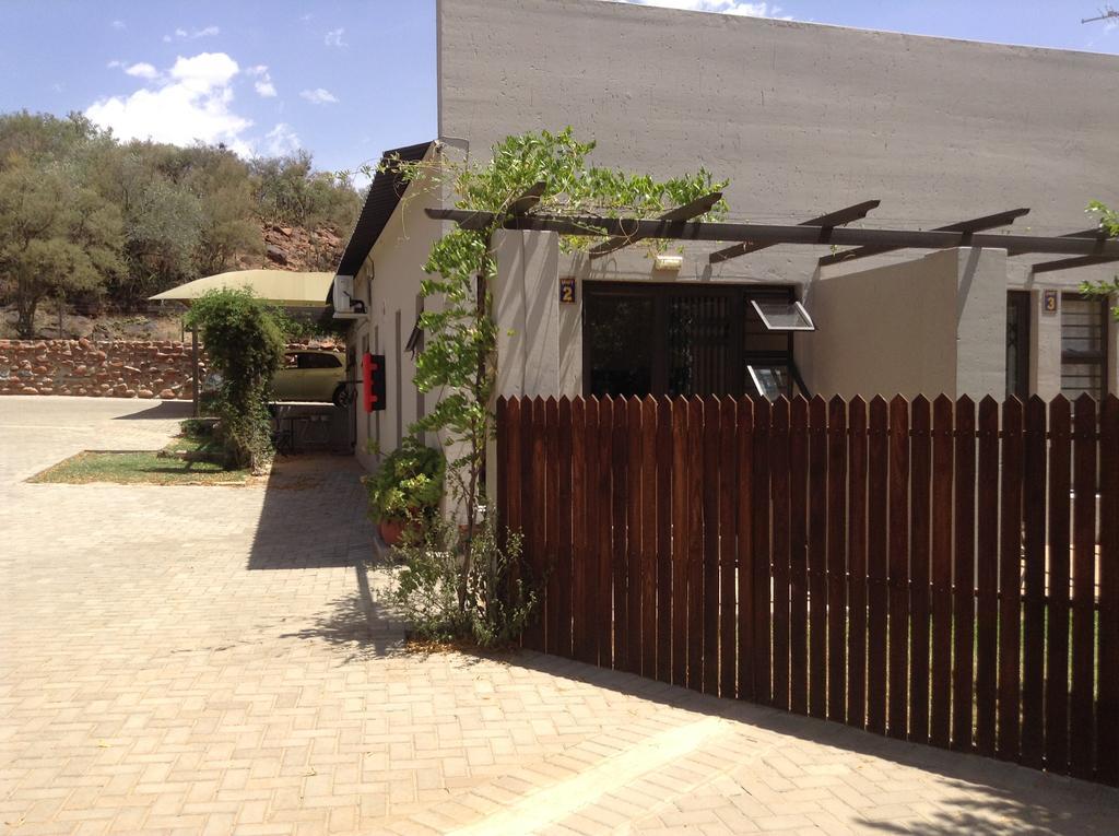 A Little Guesthouse Bloemfontein Exterior foto